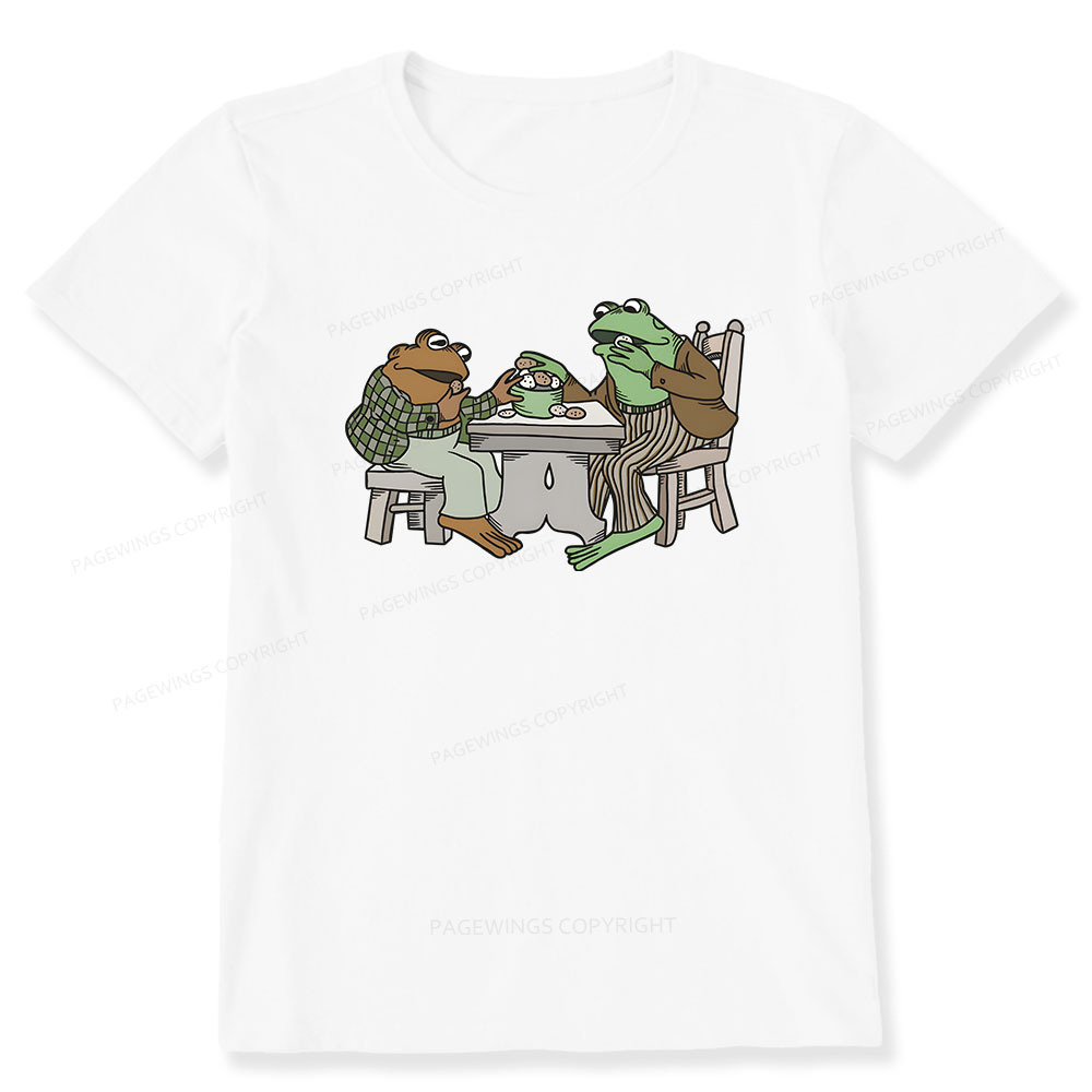 Pagewings Frog & Toad Eat Cookies <3 Unisex Classic T-shirt