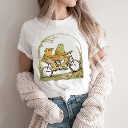 Pagewings Frog And Toad Book Vintage Unisex Classic T-shirt