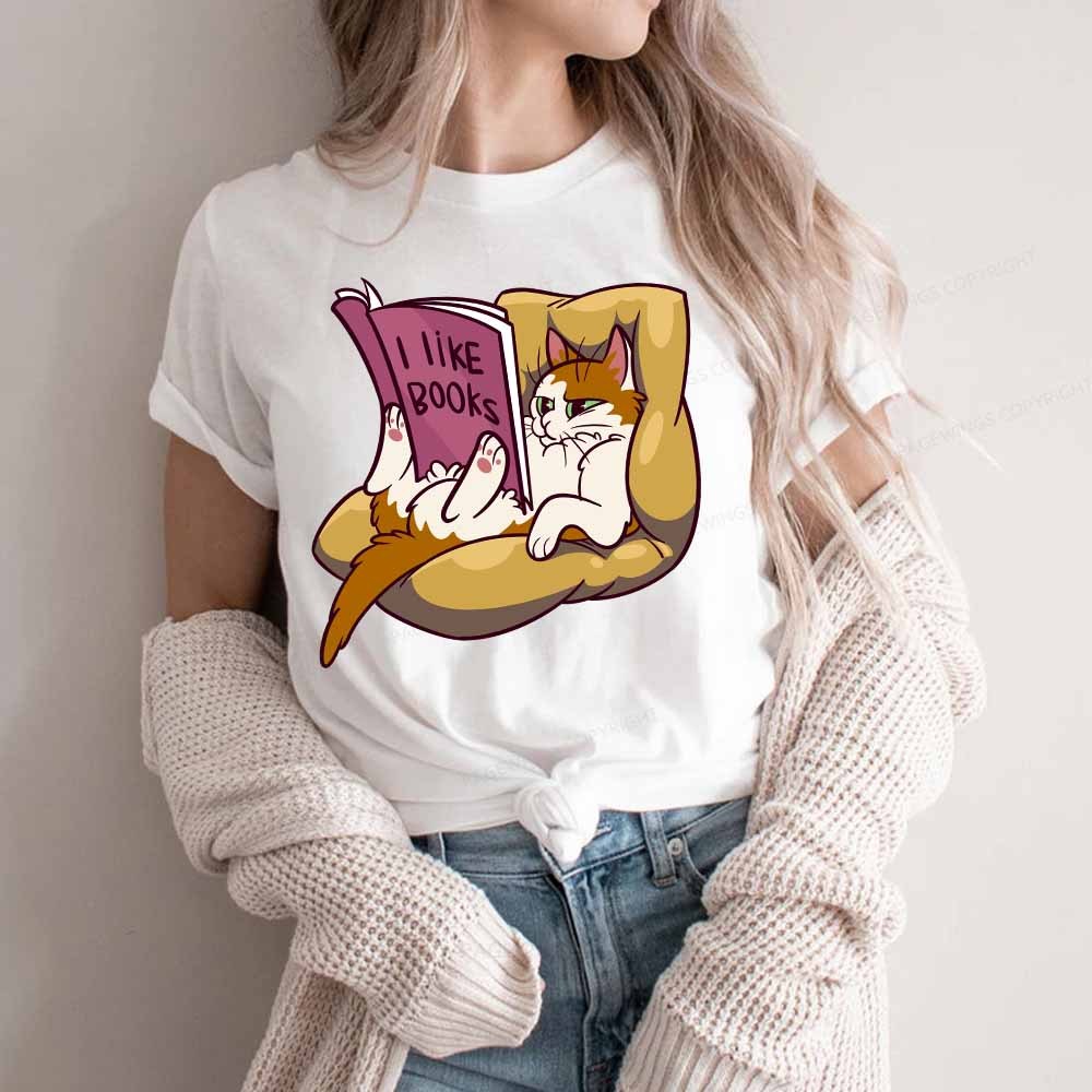 Pagewings A Cat That Likes Reading Books Unisex Classic T-shirt