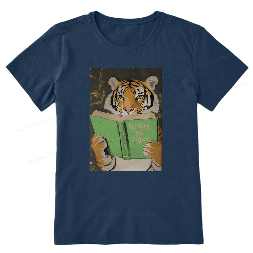 Pagewings Motivational Tiger Reading Unisex Classic T-shirt