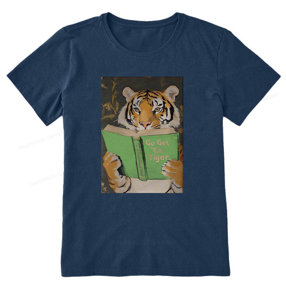 Pagewings Motivational Tiger Reading Unisex Classic T-shirt