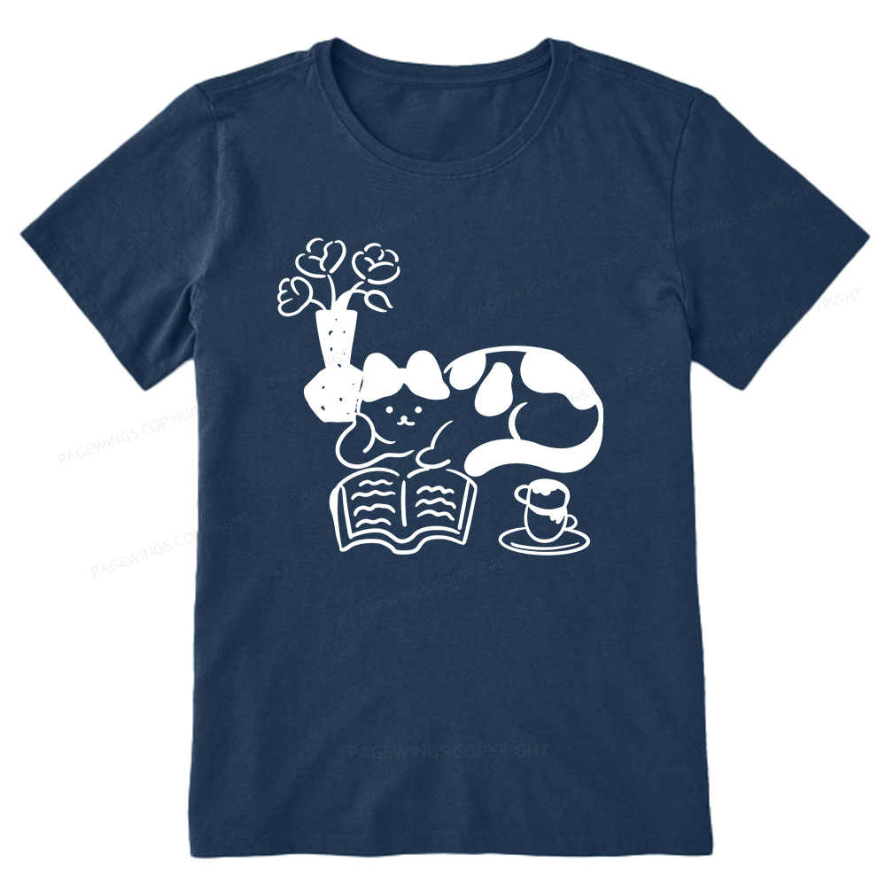 Pagewings The Cat Who Loves Reading Unisex Classic T-shirt