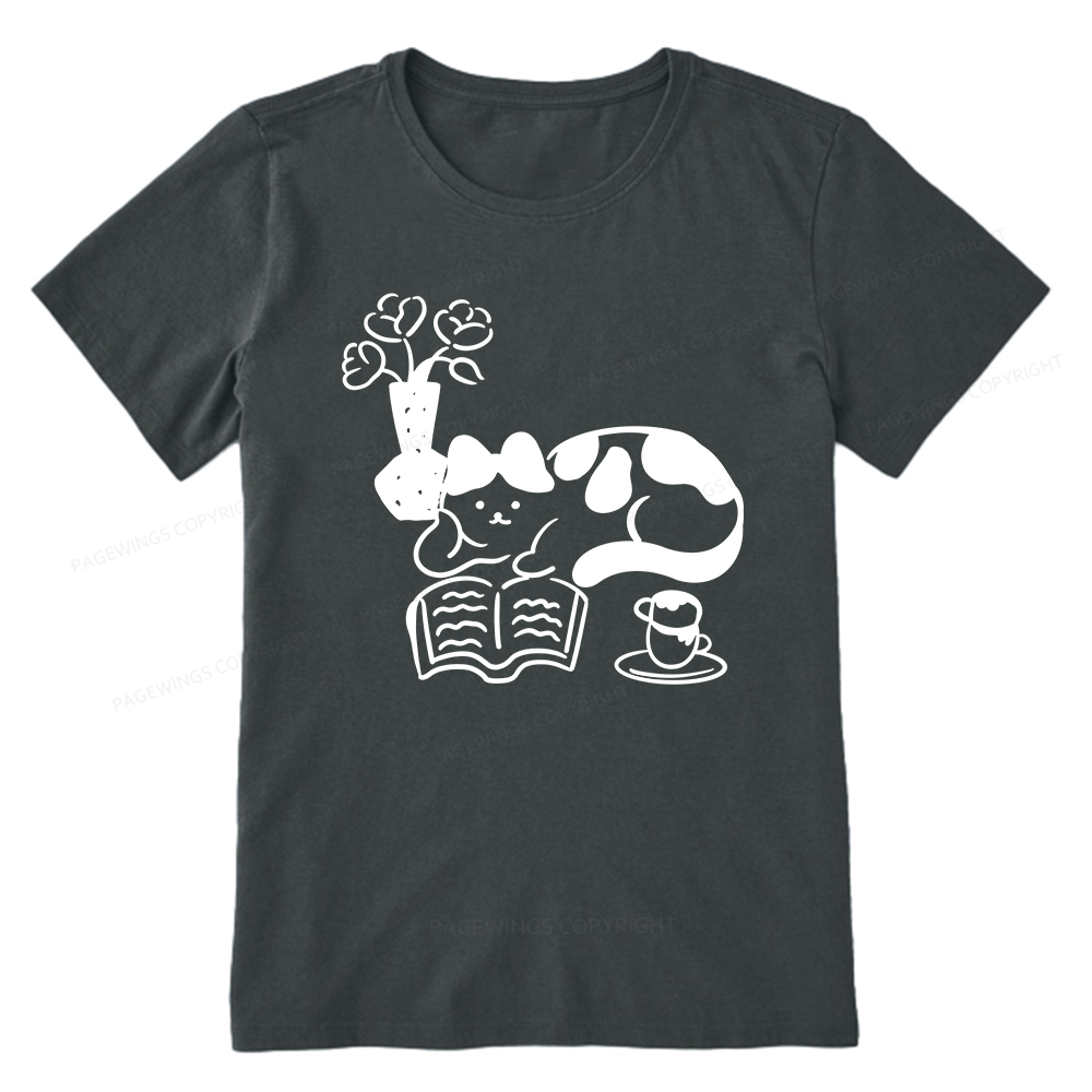 Pagewings The Cat Who Loves Reading Unisex Classic T-shirt
