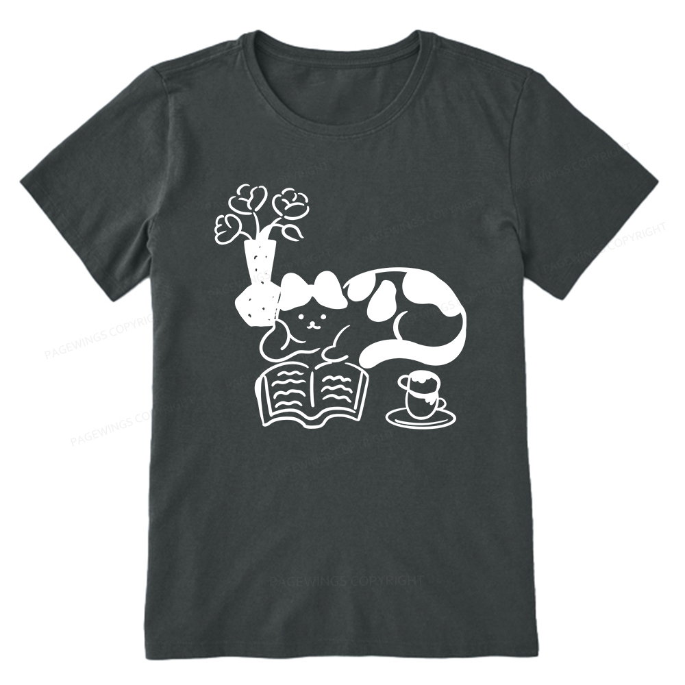 Pagewings The Cat Who Loves Reading Unisex Classic T-shirt