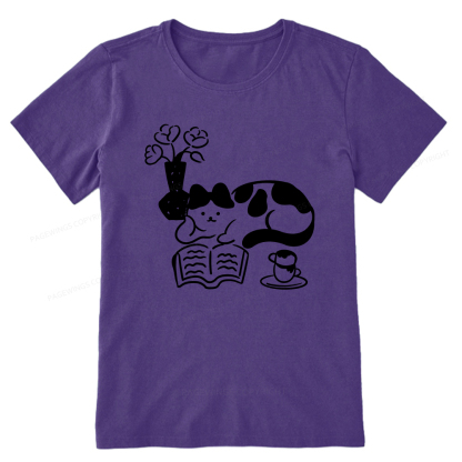 Pagewings The Cat Who Loves Reading Unisex Classic T-shirt