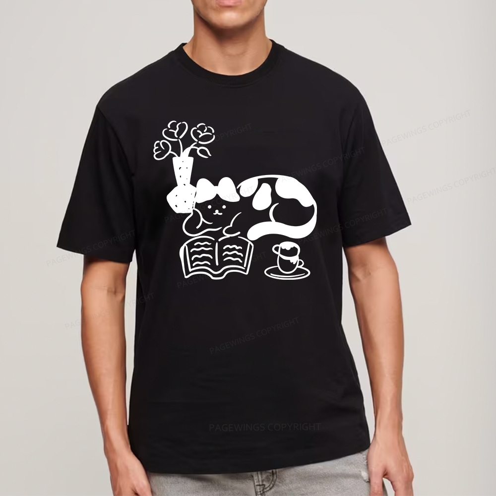 Pagewings The Cat Who Loves Reading Unisex Classic T-shirt