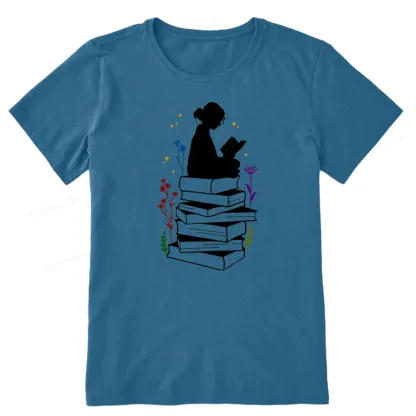 Pagewings Girl Reading Unisex Classic T-shirt