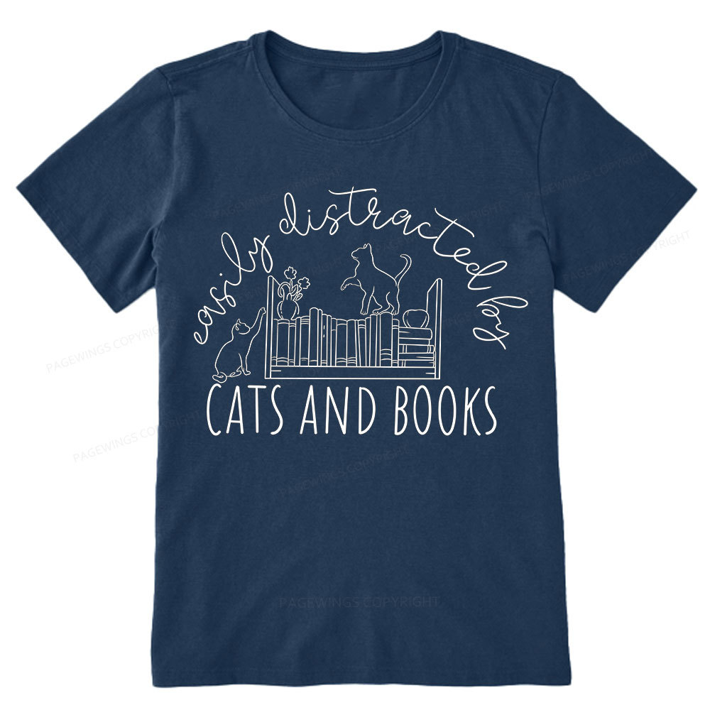 Pagewing Cute Cats And Books Unisex Classic T-shirt