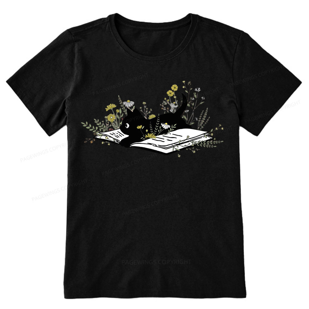 Pagewings Cute Book Cat Unisex Classic T-shirt