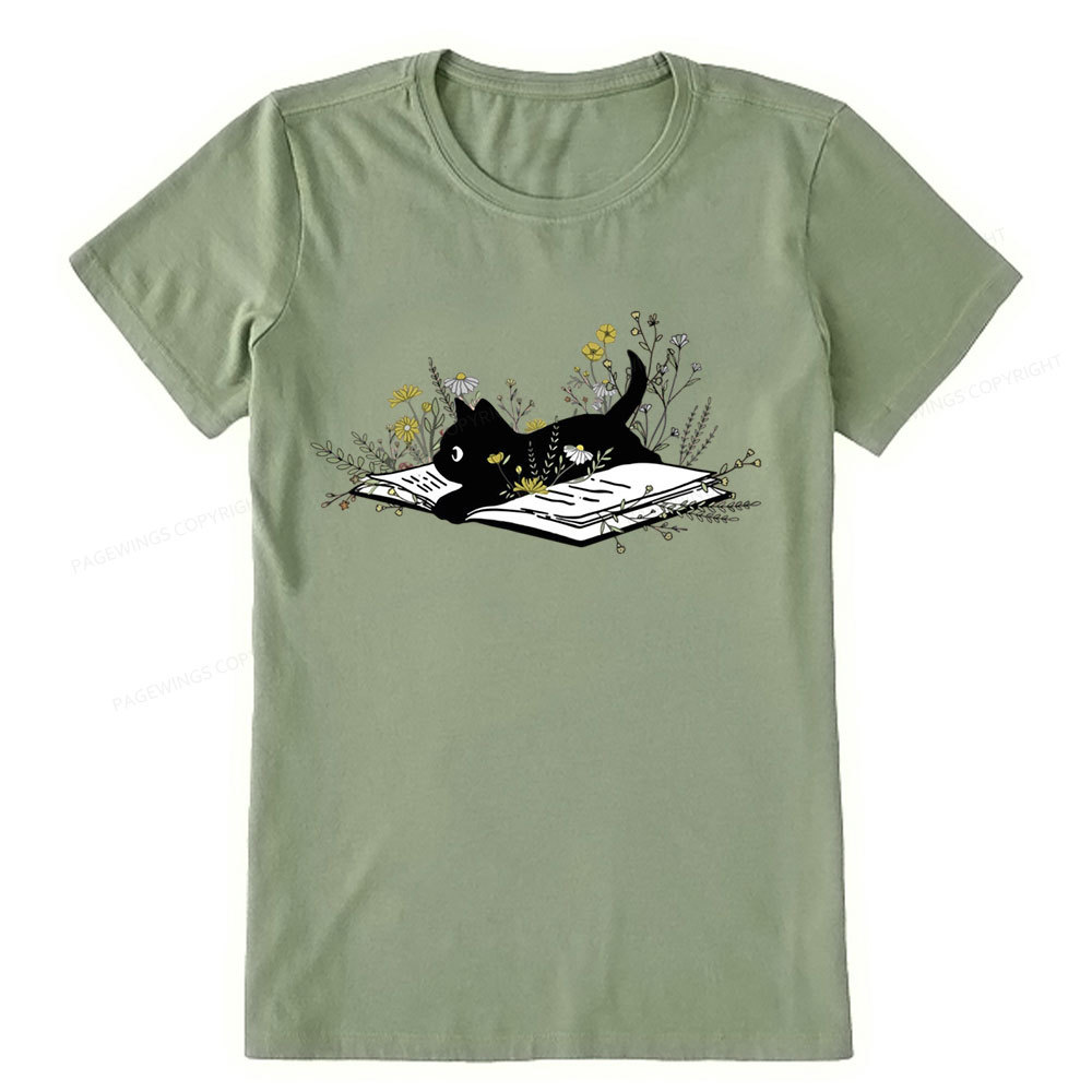 Pagewings Cute Book Cat Unisex Classic T-shirt