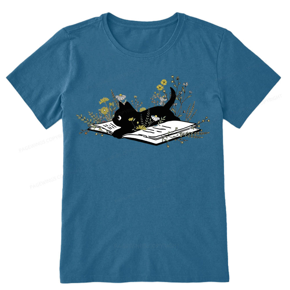 Pagewings Cute Book Cat Unisex Classic T-shirt