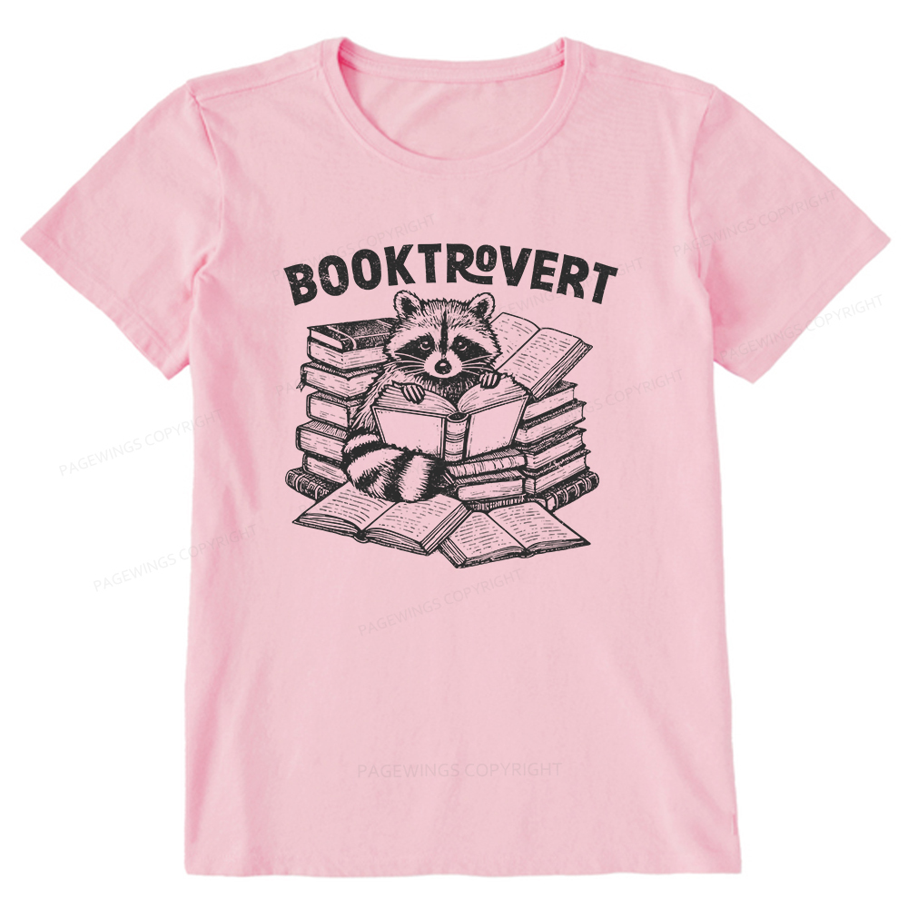 Pagewings A Raccoon Reading Seriously Unisex Classic T-shirt