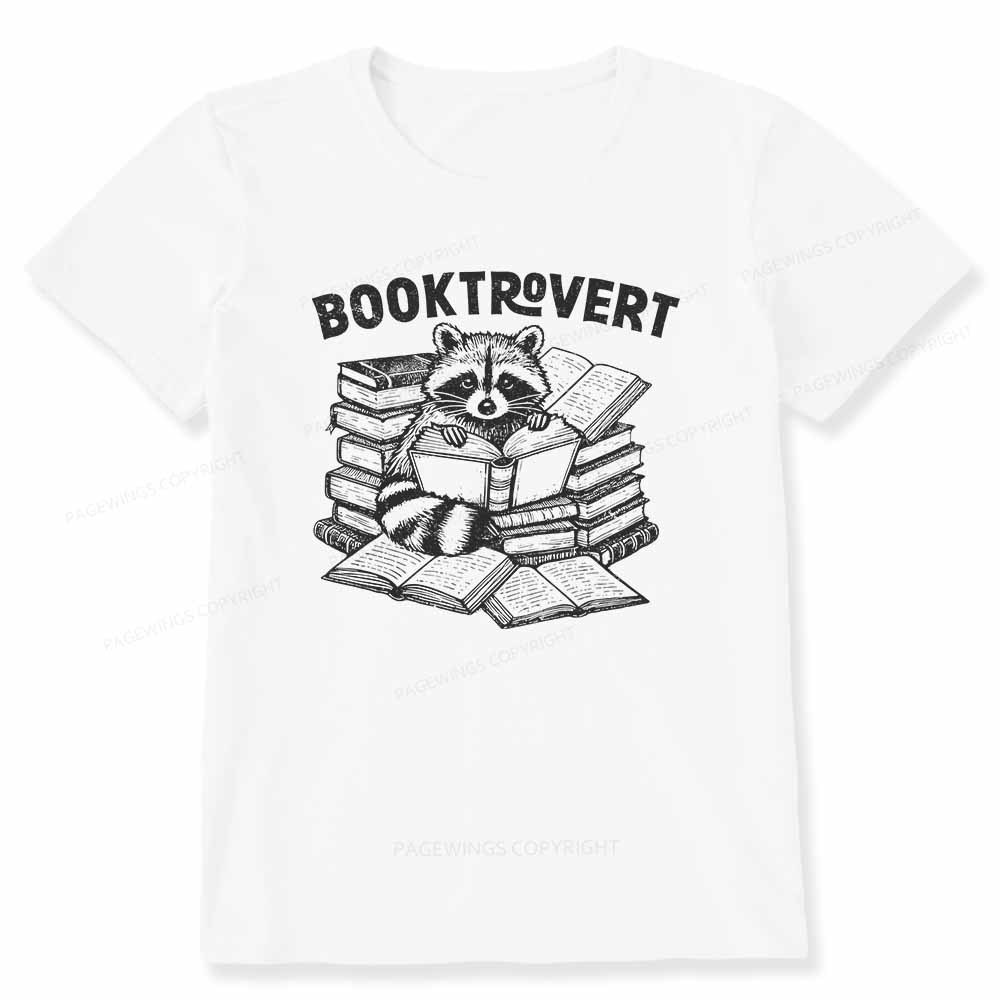 Pagewings A Raccoon Reading Seriously Unisex Classic T-shirt