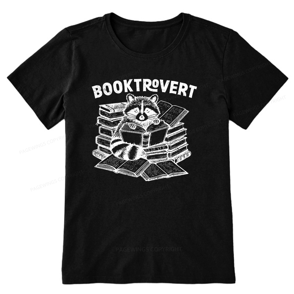 Pagewings A Raccoon Reading Seriously Unisex Classic T-shirt