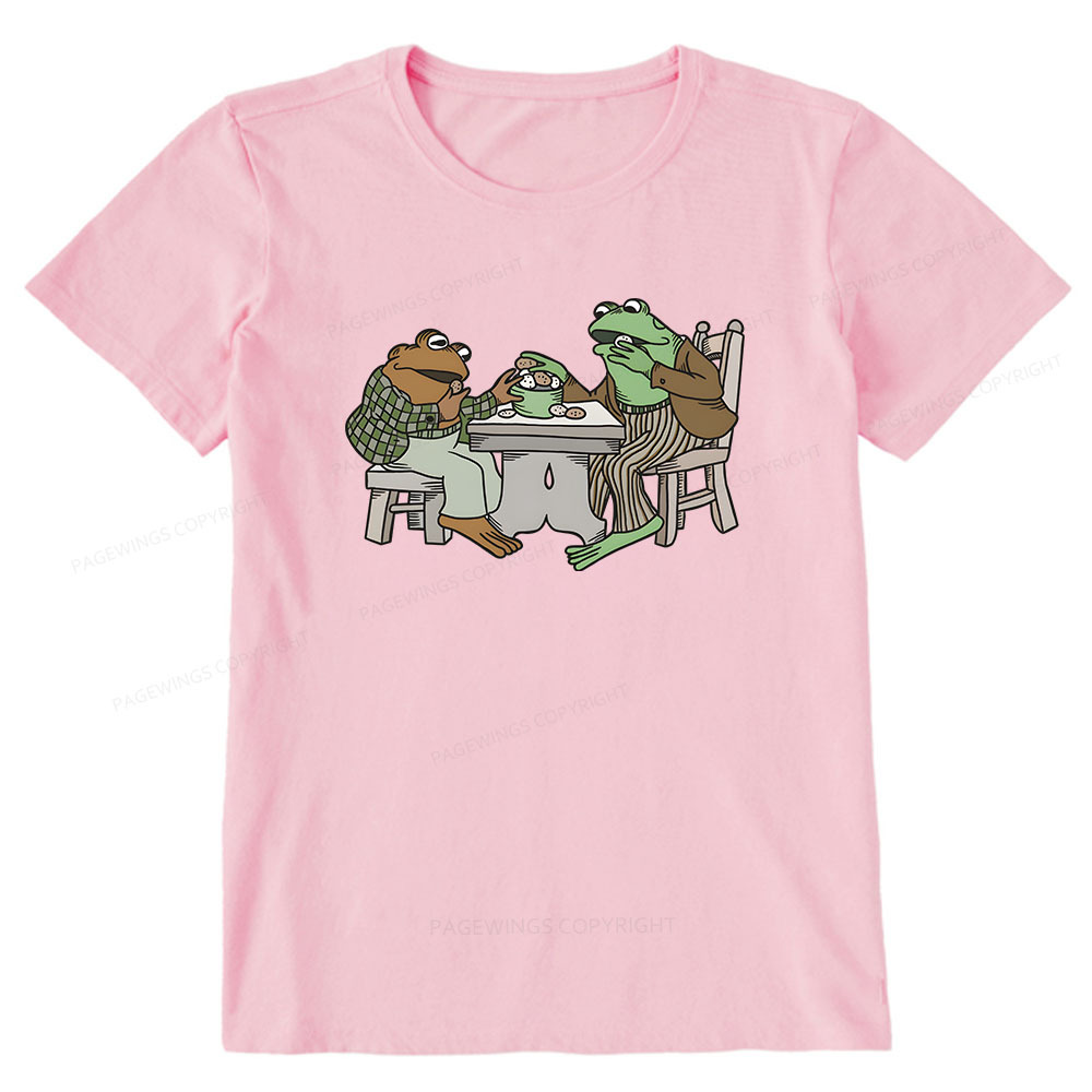Pagewings Frog & Toad Eat Cookies <3 Unisex Classic T-shirt