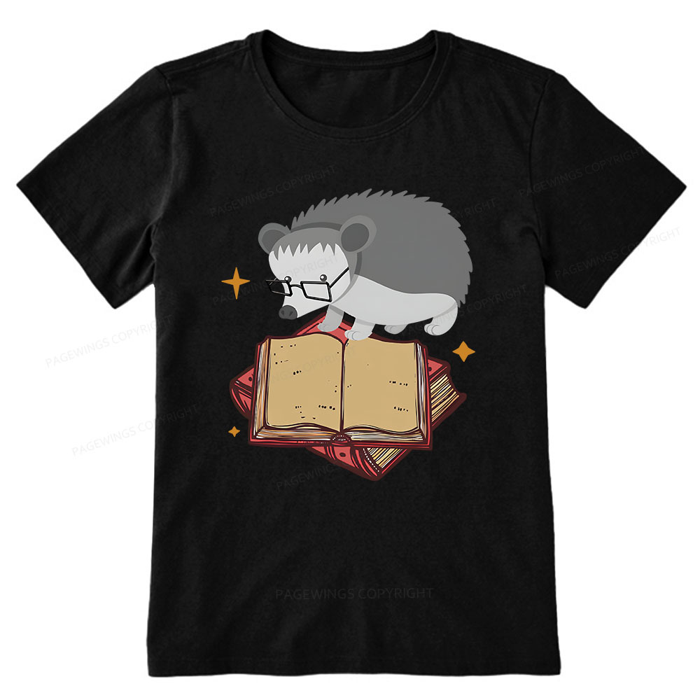 Pagewings Fun Hedgehog Is Reading Unisex Classic T-shirt