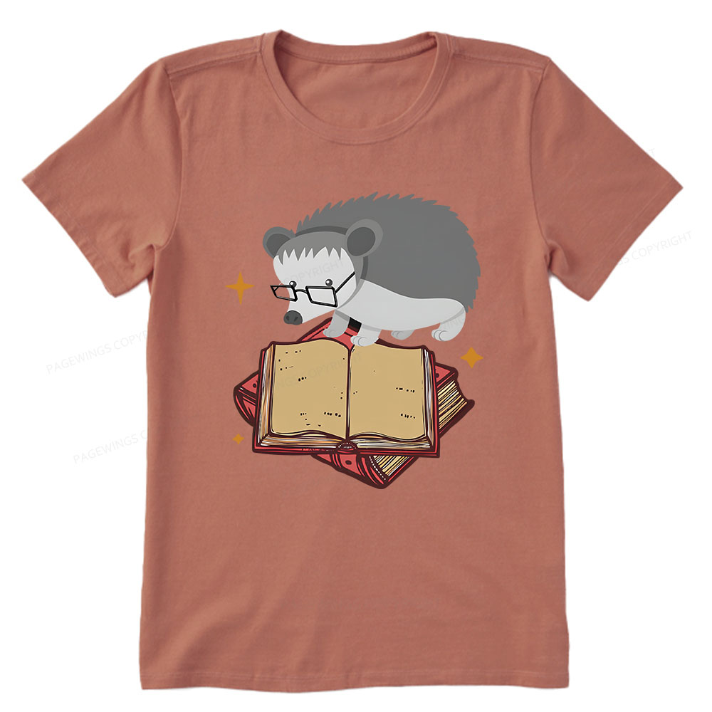 Pagewings Fun Hedgehog Is Reading Unisex Classic T-shirt