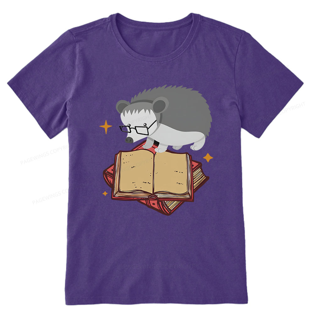 Pagewings Fun Hedgehog Is Reading Unisex Classic T-shirt