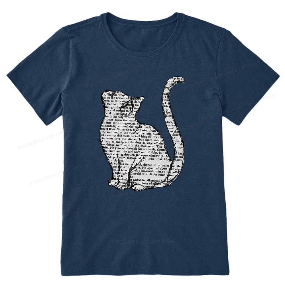 Pagewings Lots Of Books And Cute Cats Unisex Classic T-shirt