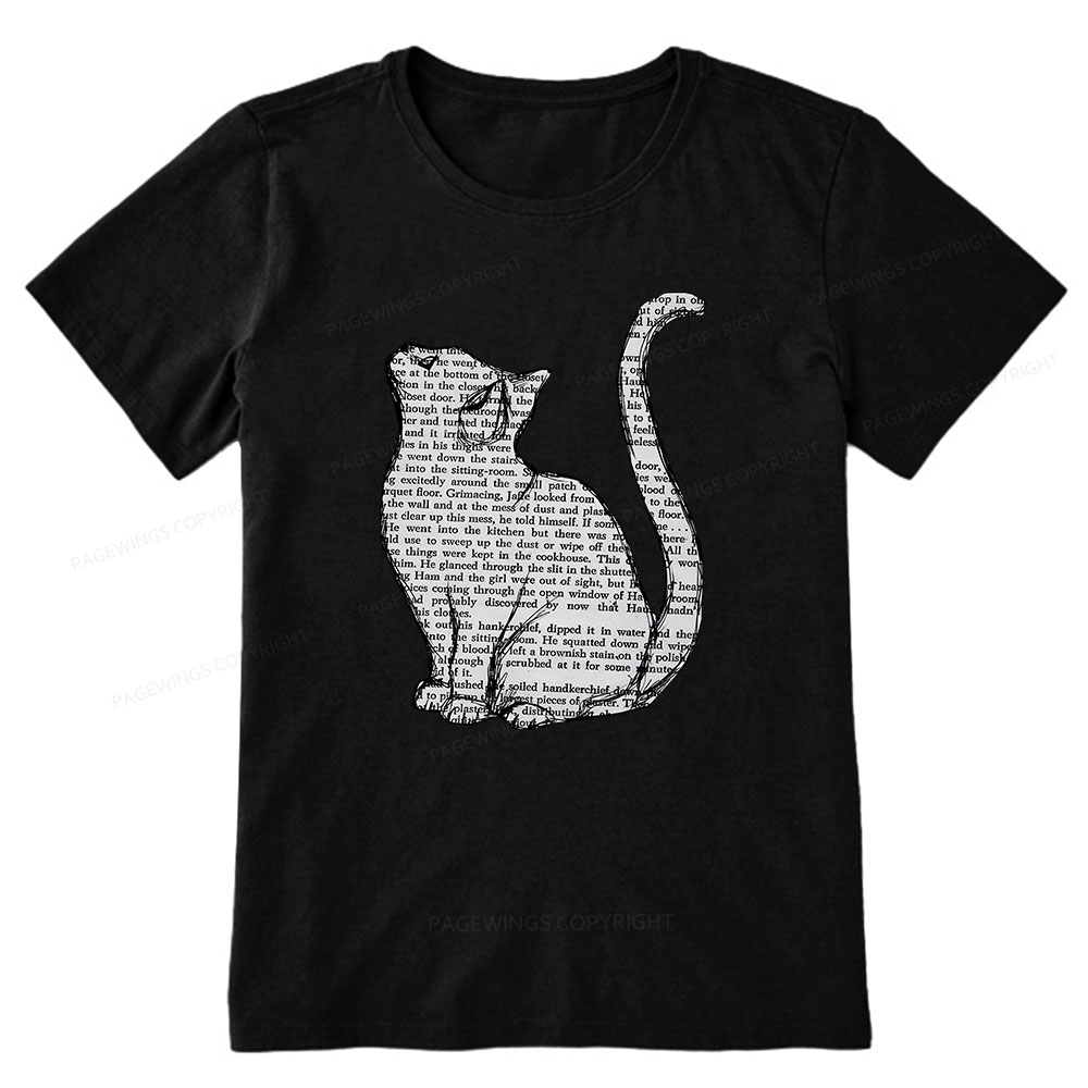 Pagewings Lots Of Books And Cute Cats Unisex Classic T-shirt