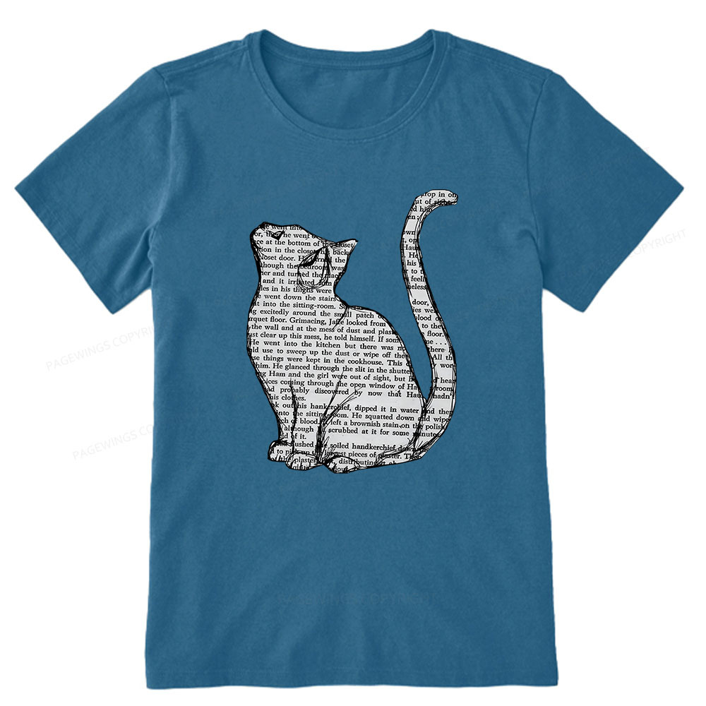 Pagewings Lots Of Books And Cute Cats Unisex Classic T-shirt