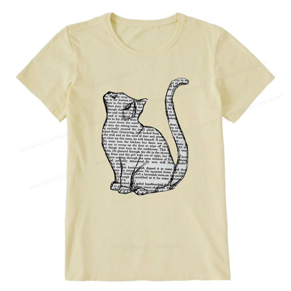 Pagewings Lots Of Books And Cute Cats Unisex Classic T-shirt