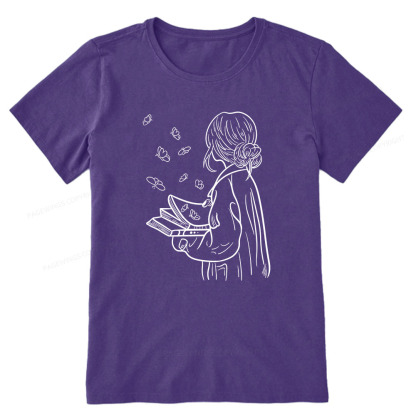 Pagewings A Girl Who Loves To Read Unisex Classic T-shirt