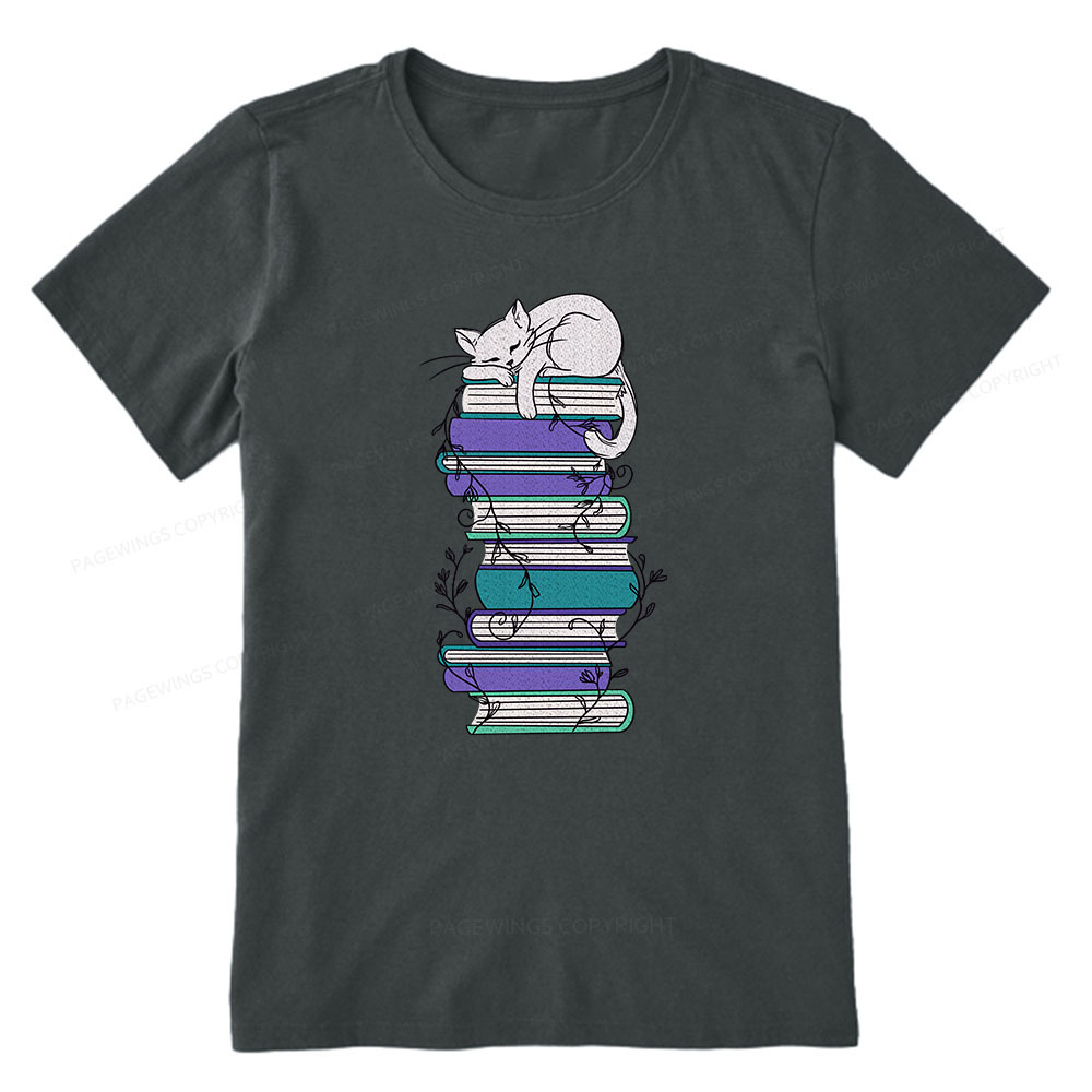 Pagewings Books And Cat Unisex Classic T-shirt