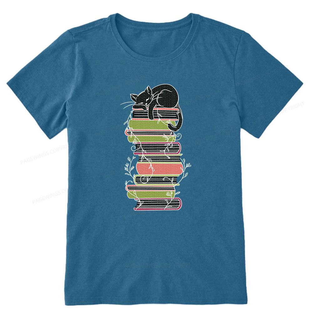 Pagewings Books And Cat Unisex Classic T-shirt
