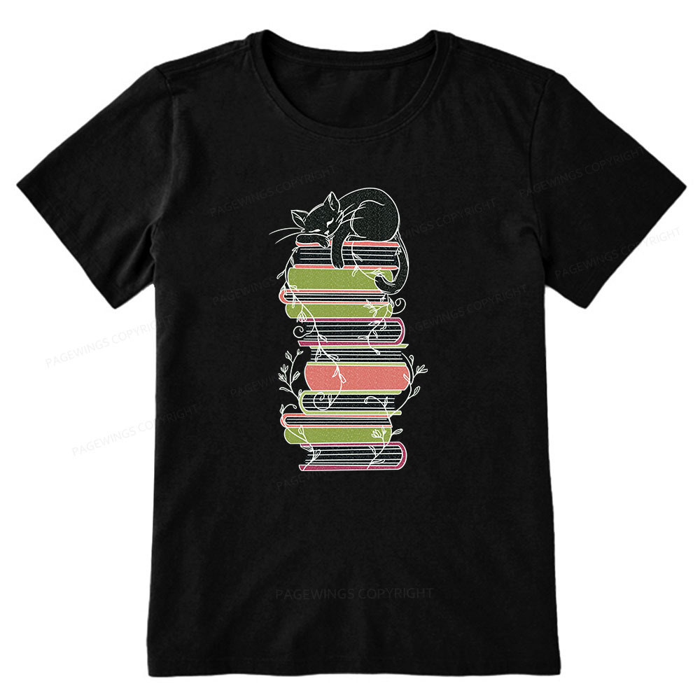 Pagewings Books And Cat Unisex Classic T-shirt