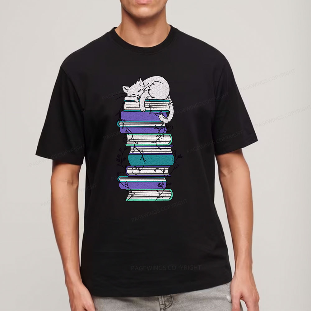 Pagewings Books And Cat Unisex Classic T-shirt