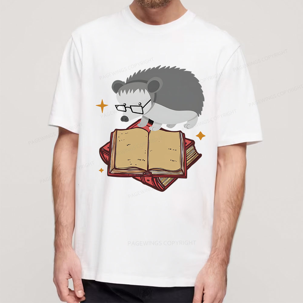 Pagewings Fun Hedgehog Is Reading Unisex Classic T-shirt