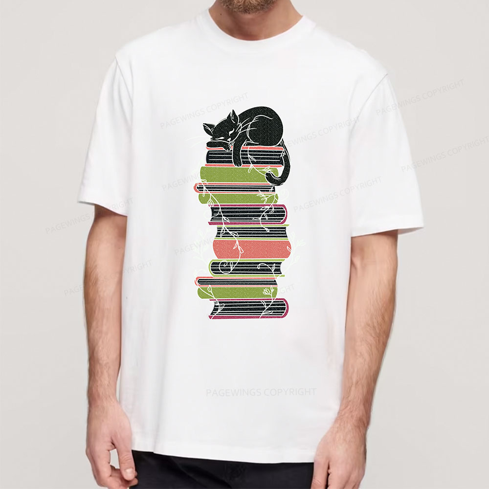 Pagewings Books And Cat Unisex Classic T-shirt
