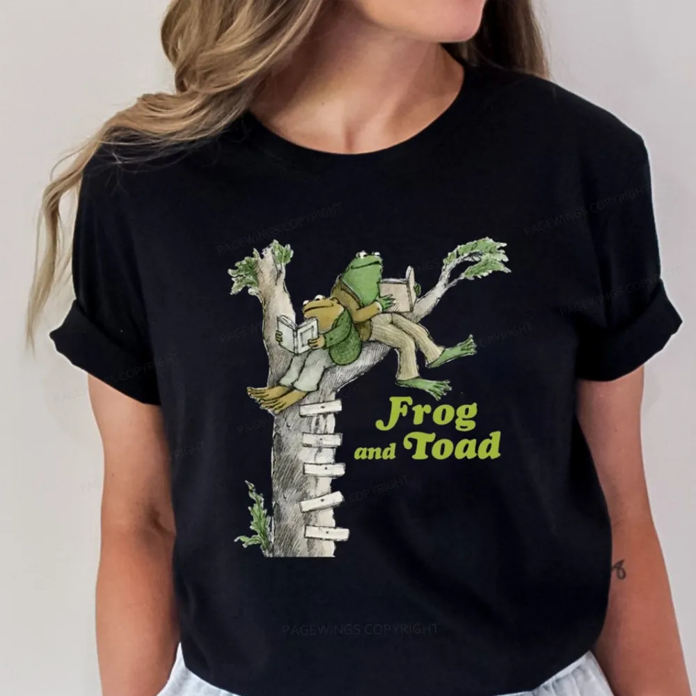Pagewings Frog and Toad Old Book Unisex Classic T-shirt