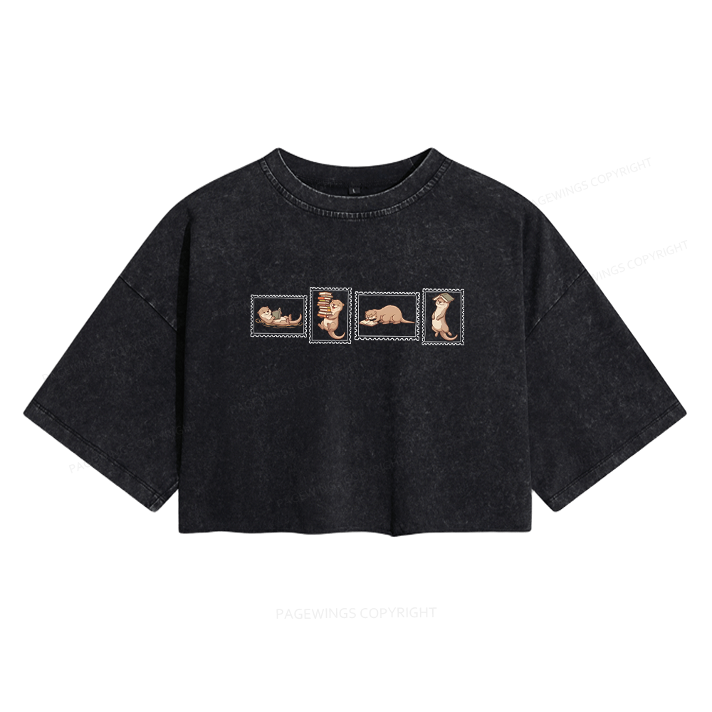 Pagewing Otter Reading Women's Washed Cropped T-shirt