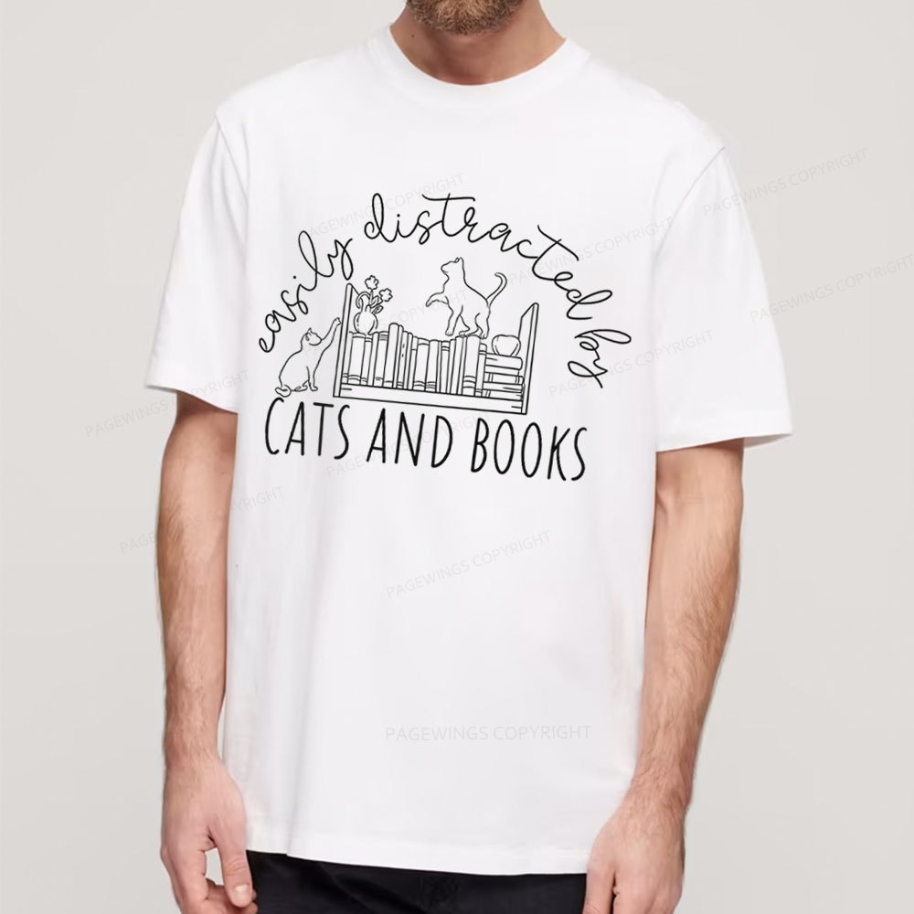 Pagewing Cute Cats And Books Unisex Classic T-shirt