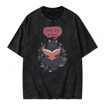 Pagewings Cats love reading books Unisex Washed T-shirt