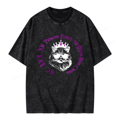 Pagewings The Queen Unisex Washed T-shirt