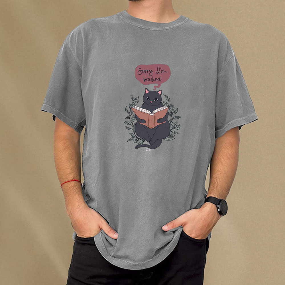 Pagewings Cats love reading books Unisex Washed T-shirt