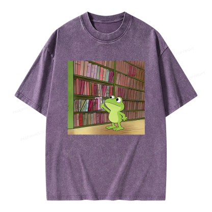 Pagewings Library Frog Unisex Washed T-shirt