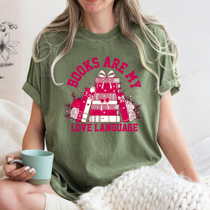 Pagewing Valentine Book Lover Design Gift for Valentine Unisex Washed T-shirt