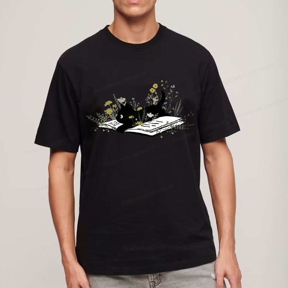 Pagewings Cute Book Cat Unisex Classic T-shirt