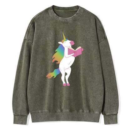 Pagewings Beautiful Unicorn Reading Books on Women's Cropped Unisex Washed Sweatshirt