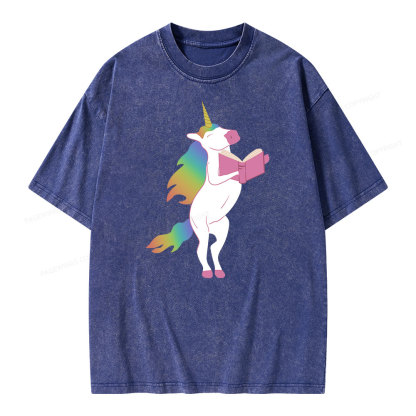 Pagewings Beautiful Unicorn Reading Books on Women's Cropped Unisex Washed T-shirt