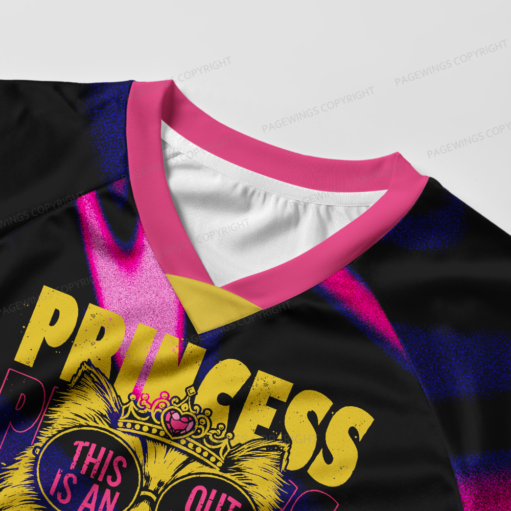 Pagewings This Is An Outrage Women's Cropped Jersey