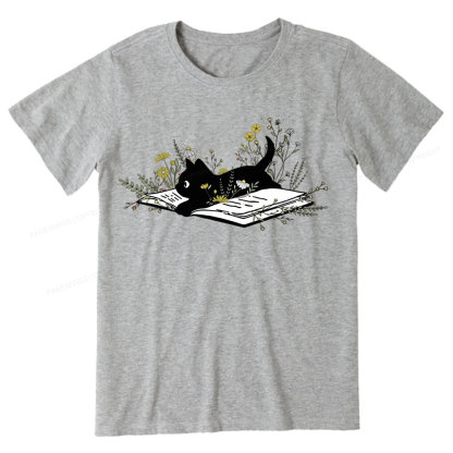 Pagewings Cute Book Cat Unisex Classic T-shirt