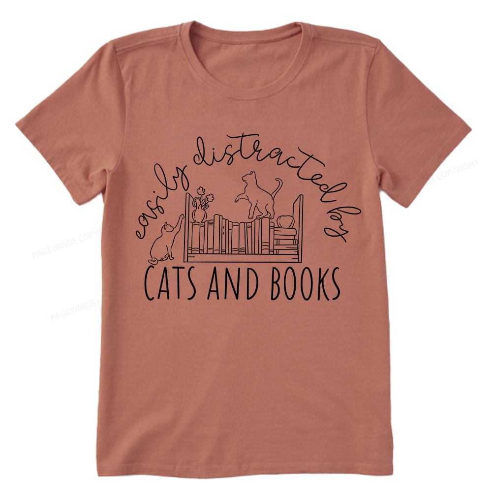Pagewing Cute Cats And Books Unisex Classic T-shirt