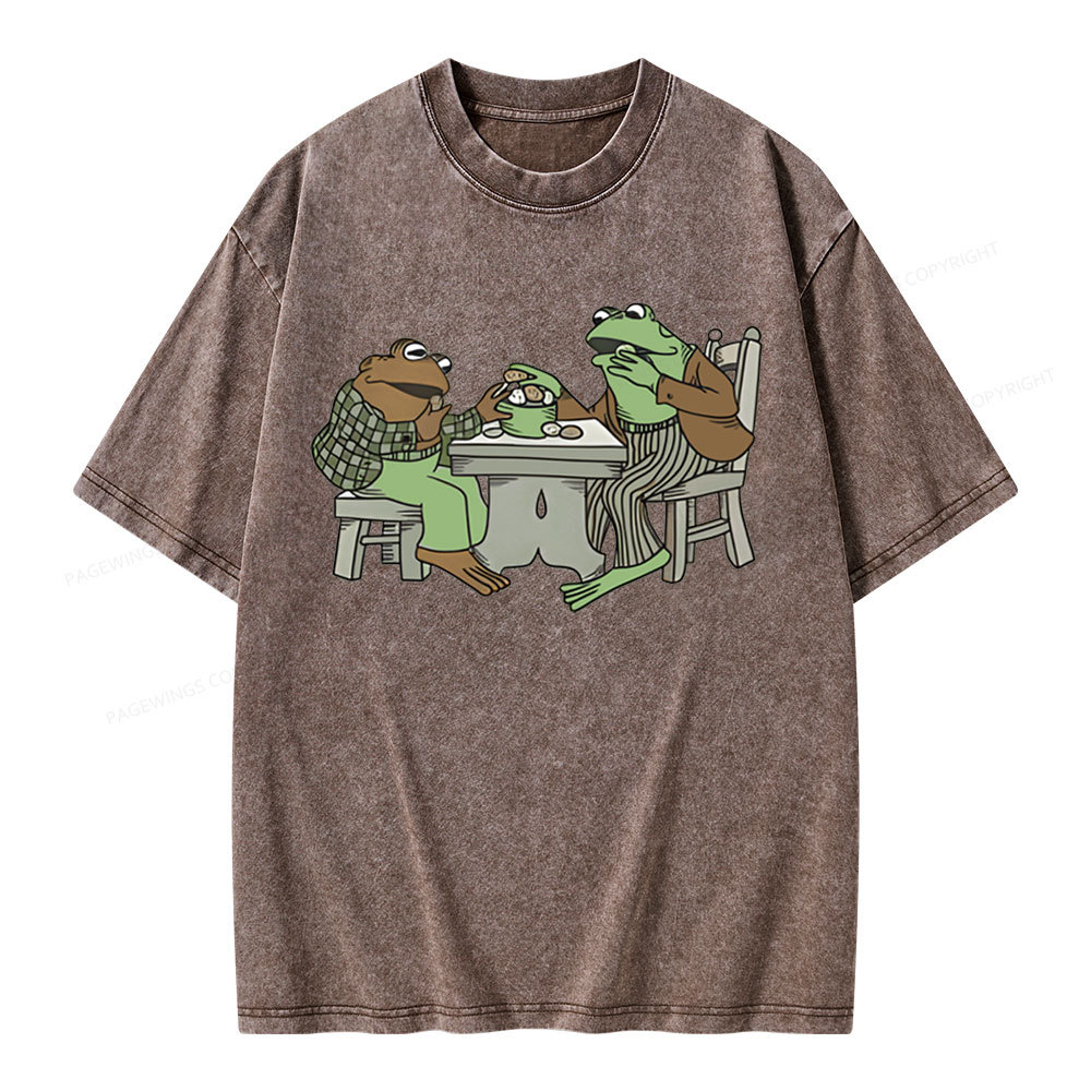 Pagewing frog & toad eat cookies <3 Unisex Washed T-shirt