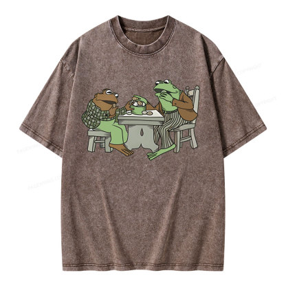 Pagewing frog & toad eat cookies <3 Unisex Washed T-shirt