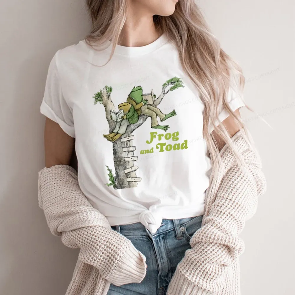Pagewings Frog and Toad Old Book Unisex Classic T-shirt